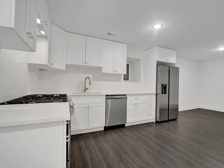 1814 S Throop St #1F — Photo 3