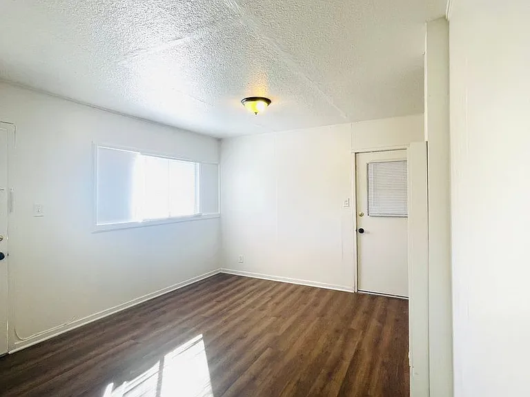 536 & 538 Acacia Rd — Photo 11