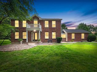 1906 Bentwood Ct, Chesterfield, MO 63005