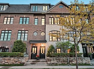 825A Oxford St, Etobicoke, ON M8Z 0B3