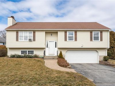 23 Penny Lane, New London, CT, 06320