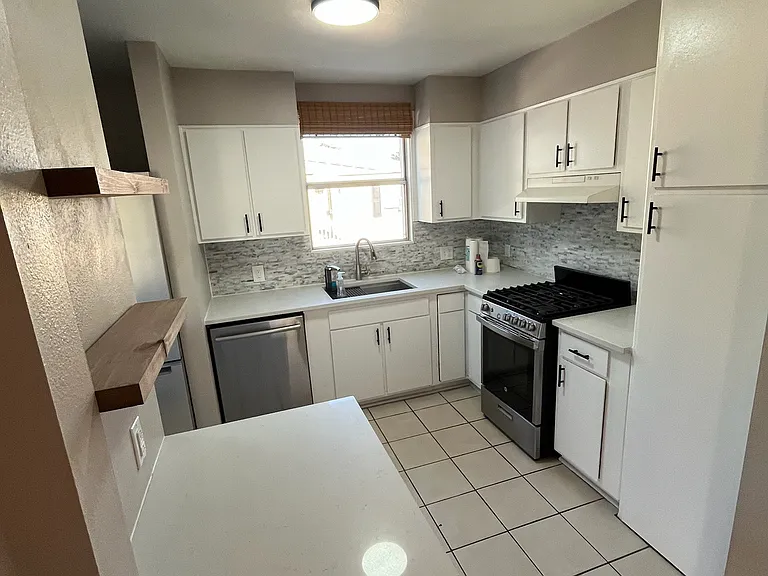 1818 Carmelina Dr — Photo 4