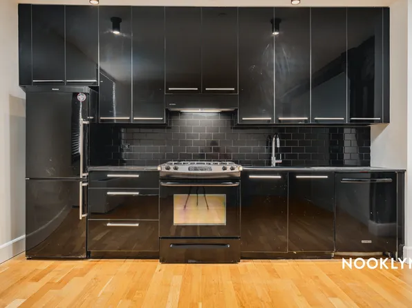 487 Keap Street image 2 of 12