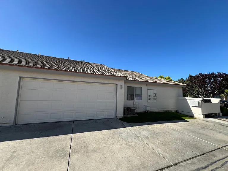 Pebble Creek Drive 4302 — Photo 17
