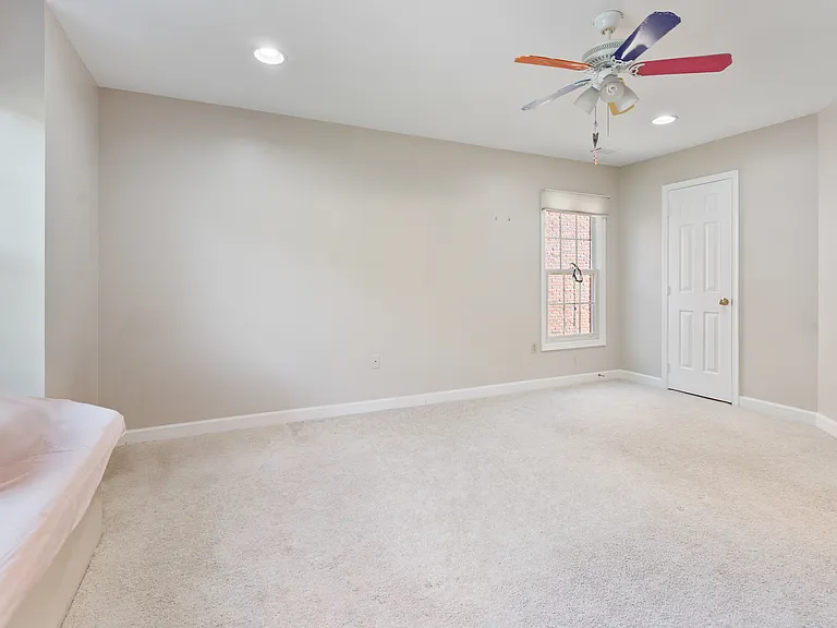 7815 Stable Way — Photo 27