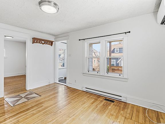5th image of 16 Cottage Rd