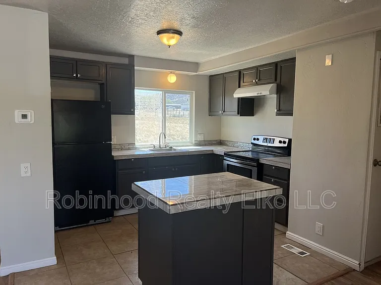 318 Marble Dr — Photo 10