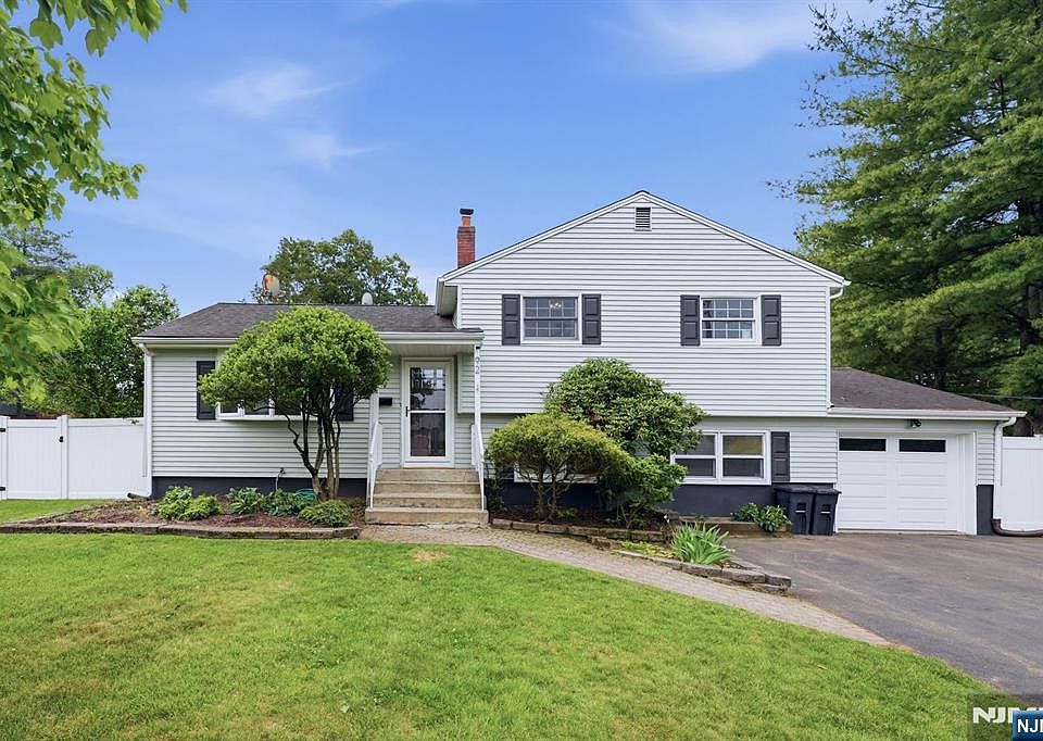 1st image of 92 Blanch Avenue