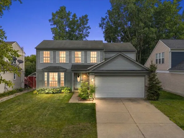 3223 Roon The Ben Dr, Ann Arbor, MI 48108