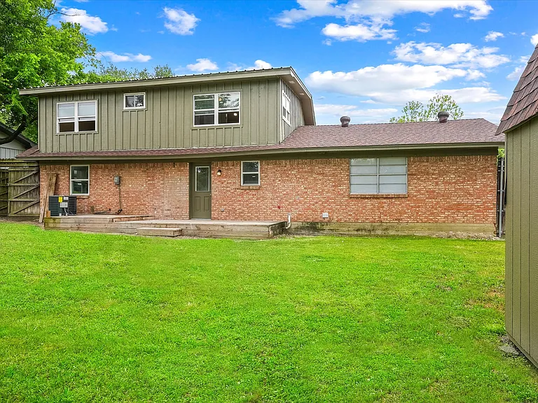 204 Kenway Dr — Photo 24