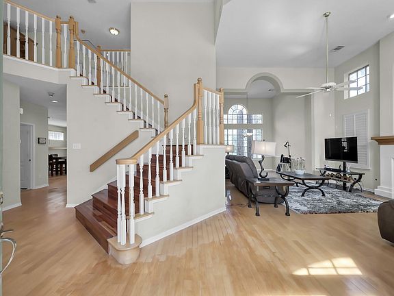 5th image of 205 Purple Slate Pl