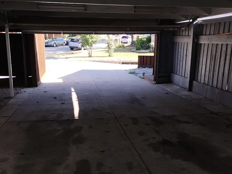1007 Vancouver Dr — Photo 16