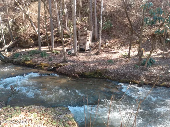 1412 Dicks Creek Road, Sylva, NC 28779