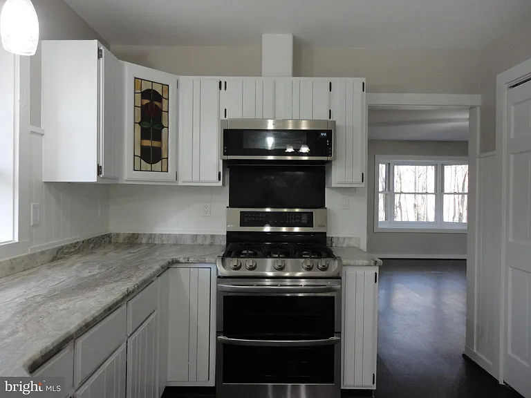 814 Rustic Ln — Photo 21