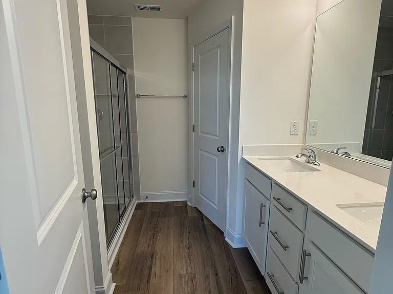 40 Clementine St — Photo 11