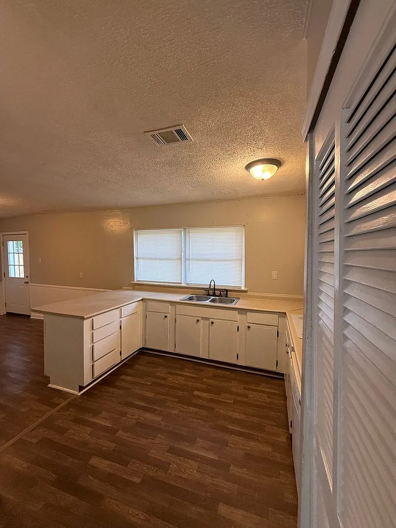 Home available in Old Pooler — Photo 2