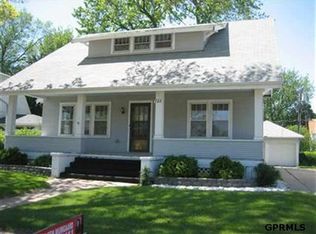 722 State St, Elkhorn, NE 68022