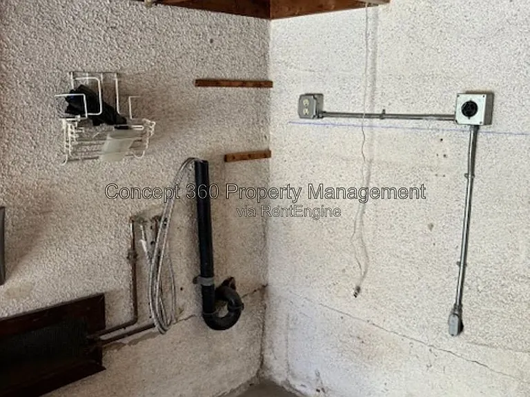 1604 E 2nd St #1H — Photo 44