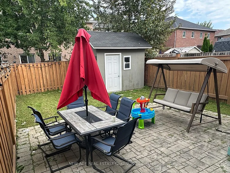 42 Ozner Cres — Photo 16