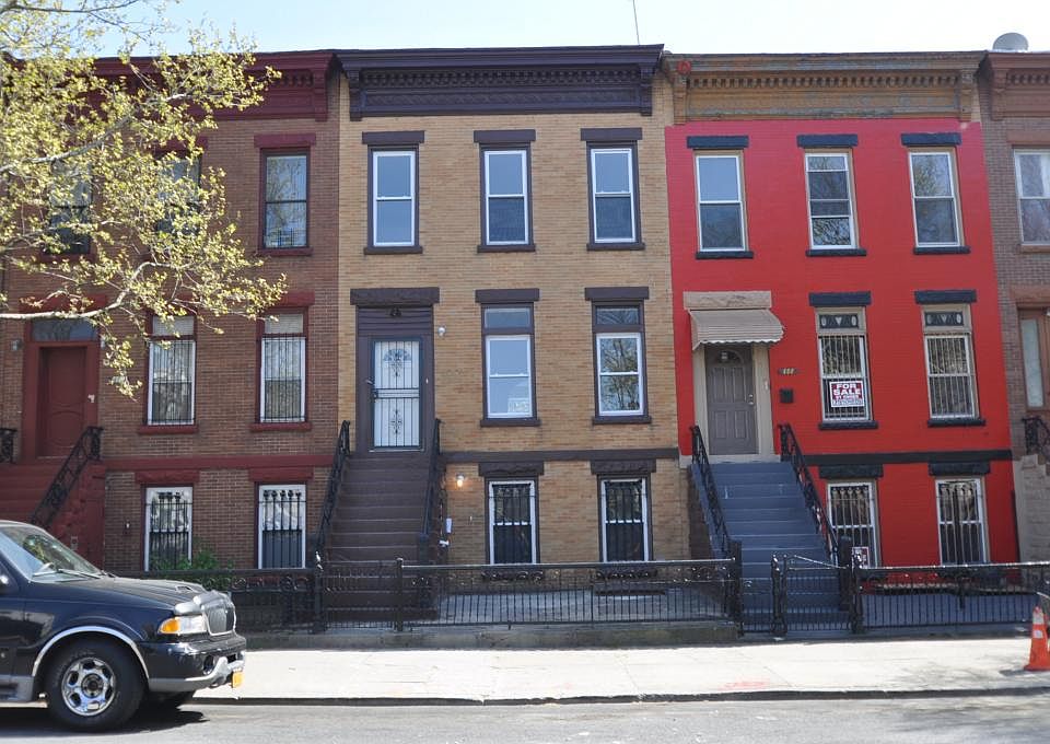 1st image of 490 Marion Street