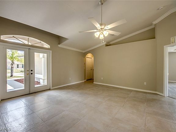 5th image of 2907 Nadine Ln