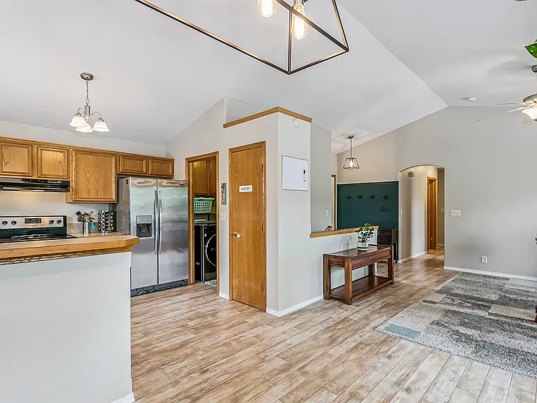 864 S Sunset Cir — Photo 10