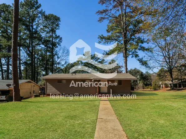 3025 Charleston Dr, Jackson, MS 39212