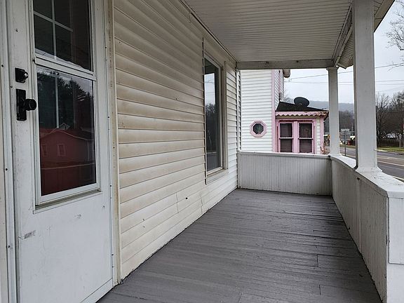5th image of 170 Central Ave