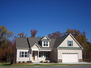 198 Carriage Creek Dr, Smithfield, NC 27577