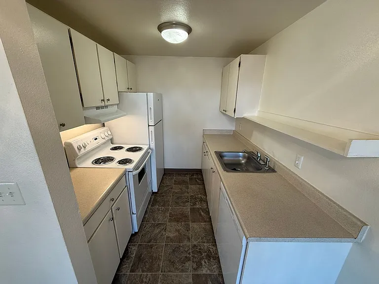 441 Senate St NW — Photo 5