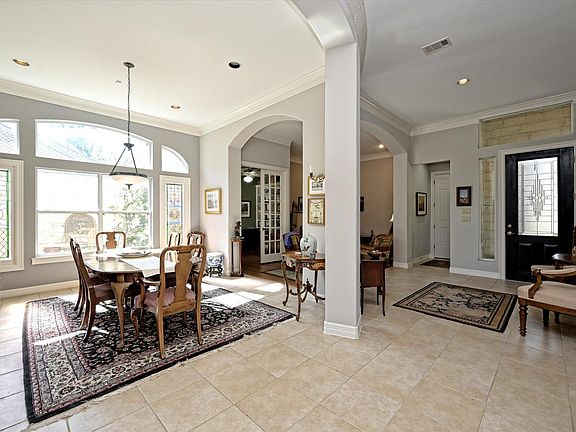3rd image of 4912 Interlachen Ln