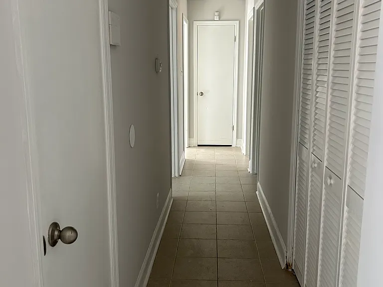 427 Edgewater Rd — Photo 8