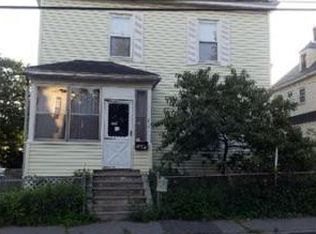 272 Walker St, Lowell, MA 01851