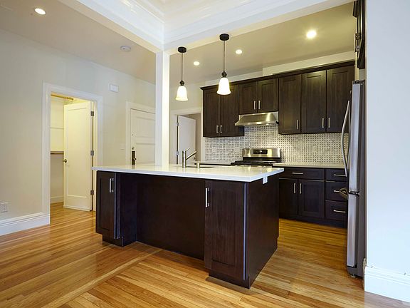 3rd image of 1382 Taylor St #15