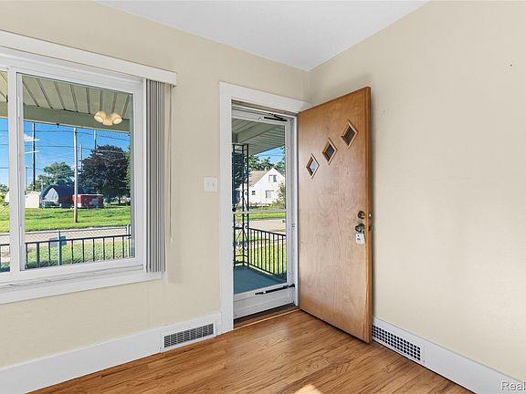 4th image of 4609 Pengelly Rd