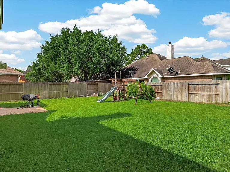 6514 Kings Summit Dr — Photo 42