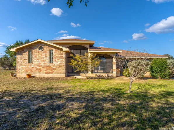 1911 Fm 1516, China Grove, TX 78263