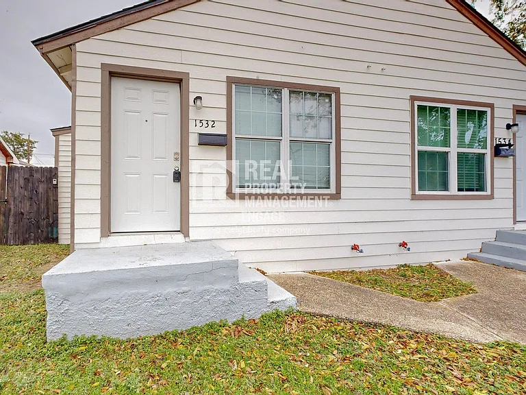 1532 Whitaker Ave — Photo 6