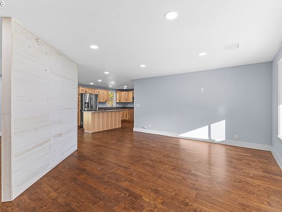 4th image of 16855 Highway 42