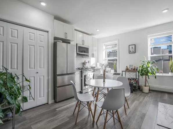 211 1st Street image 8 of 11