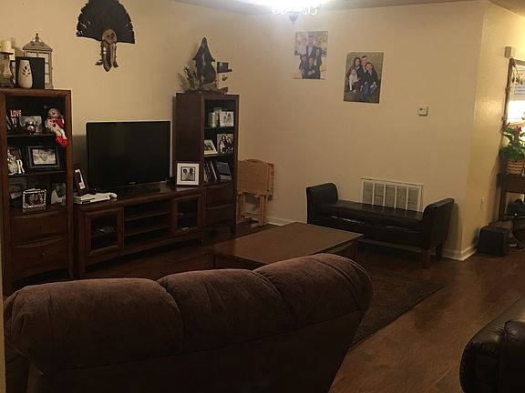 5th image of 19 Brenda Dr