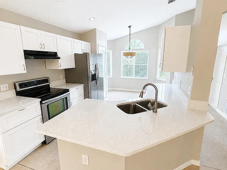 3025 Catherine Wheel Ct — Photo 2