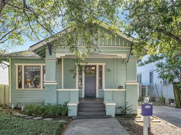 8414 Apricot St, New Orleans, LA 70118