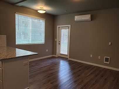 4th image of 1244 Cora St SE #10747918