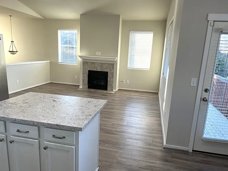 2111 147th Pl SW — Photo 4