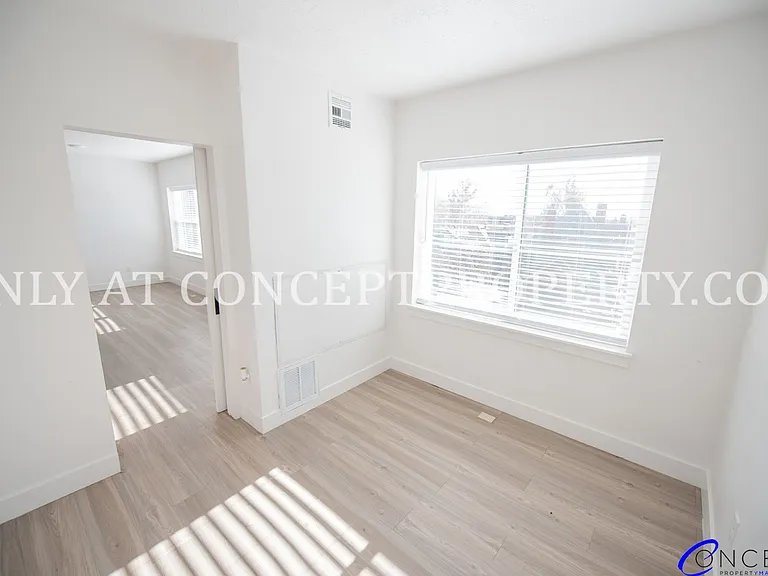 Stratton — Photo 19