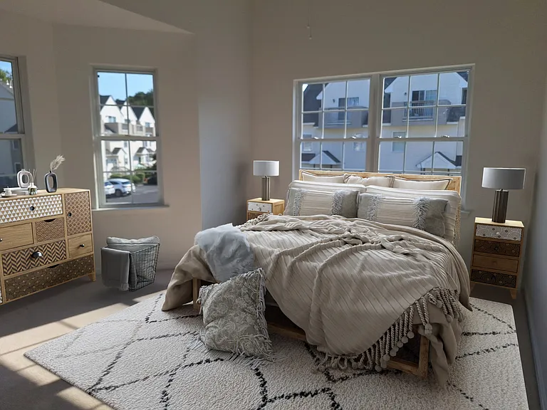 2nd Floor Bedroom

1 out of 3 Bedrooms