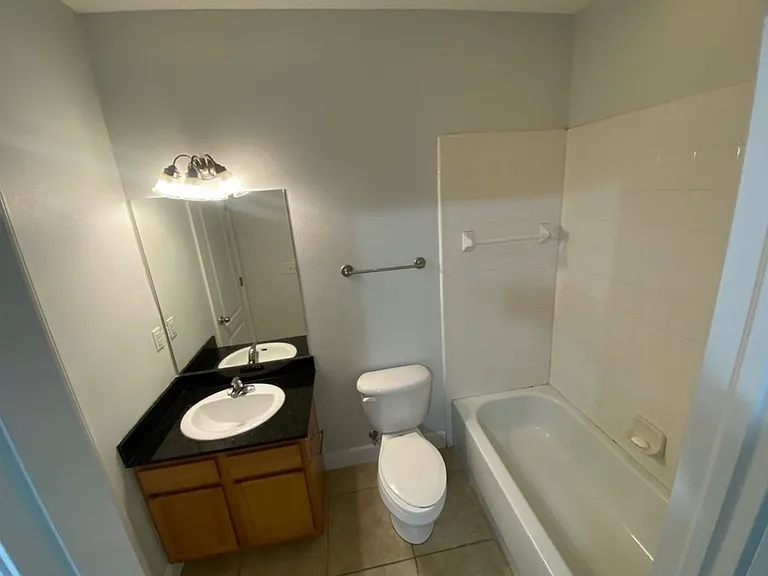 2950 SW 35th Pl #50 — Photo 13