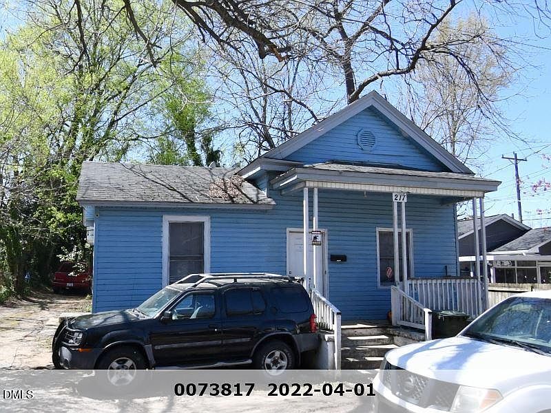 1st image of 217 Heck St
