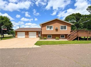 1415 N Wisconsin Ave, Rice Lake, WI 54868